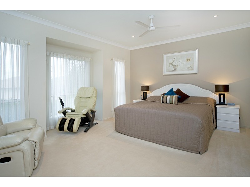 89 SALVADO DR, Pacific Pines QLD 4211