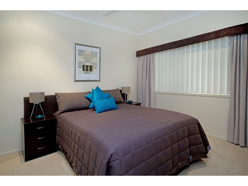 89 SALVADO DR, Pacific Pines QLD 4211