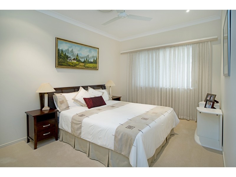 89 SALVADO DR, Pacific Pines QLD 4211