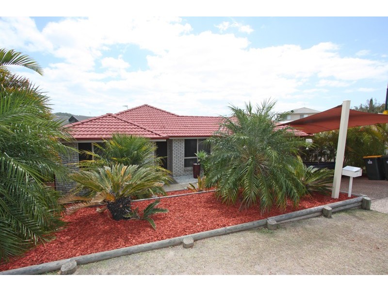 5 Arragan Ct, Pacific Pines QLD 4211