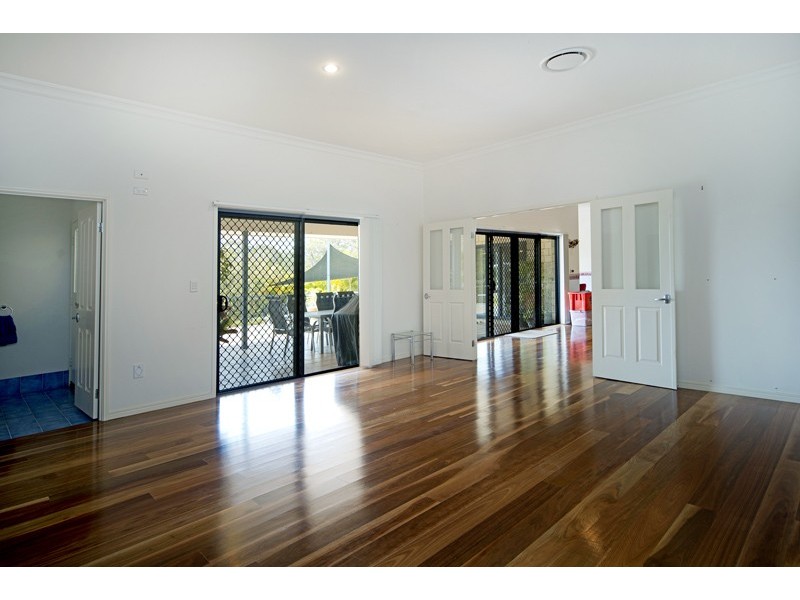 25 Howard Hughes Ct, Maudsland QLD 4210