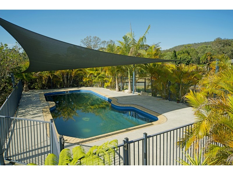 25 Howard Hughes Ct, Maudsland QLD 4210
