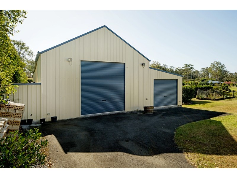 25 Howard Hughes Ct, Maudsland QLD 4210