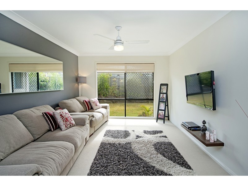 6 Macleay Cct, Upper Coomera QLD 4209
