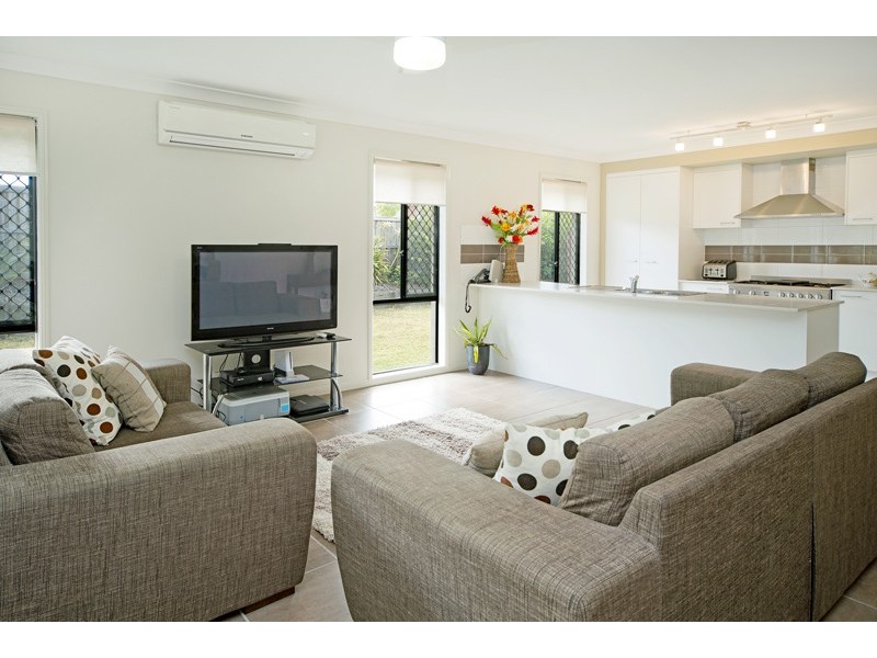 6 Macleay Cct, Upper Coomera QLD 4209