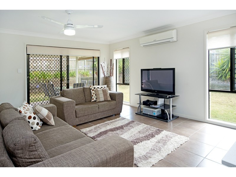 6 Macleay Cct, Upper Coomera QLD 4209