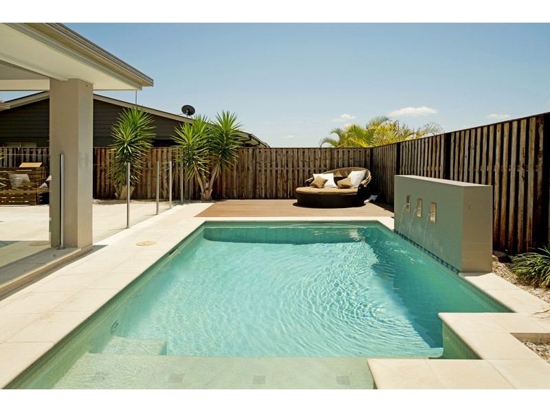 18 ELKINS ST, Pacific Pines QLD 4211