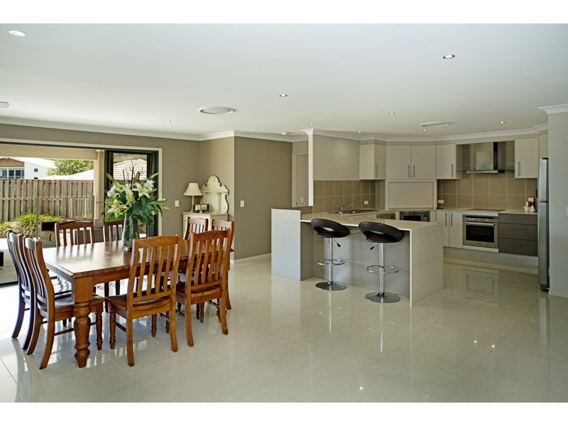 18 ELKINS ST, Pacific Pines QLD 4211