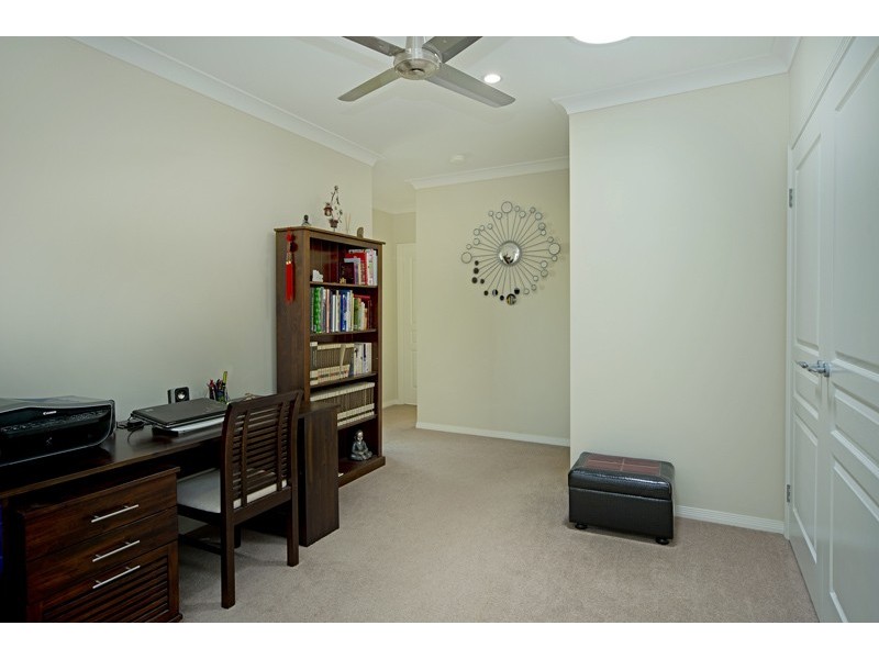 3 Castlereagh Close, Pacific Pines QLD 4211