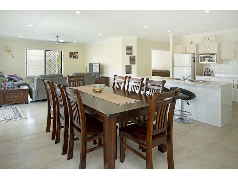 3 Castlereagh Close, Pacific Pines QLD 4211