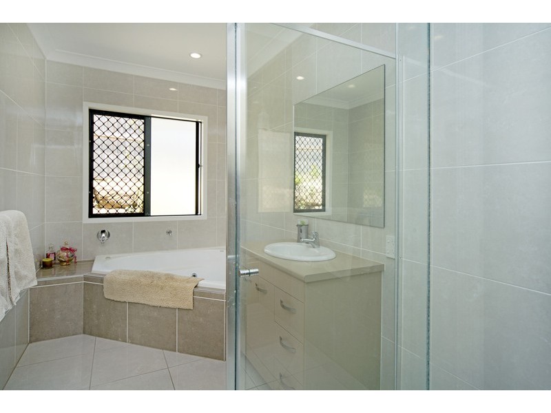 3 Castlereagh Close, Pacific Pines QLD 4211