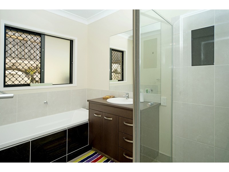 3 Castlereagh Close, Pacific Pines QLD 4211