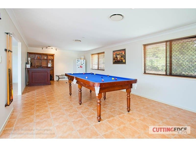 1 Makemo Street, Pacific Pines QLD 4211