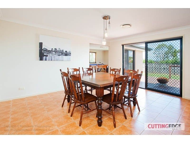 1 Makemo Street, Pacific Pines QLD 4211