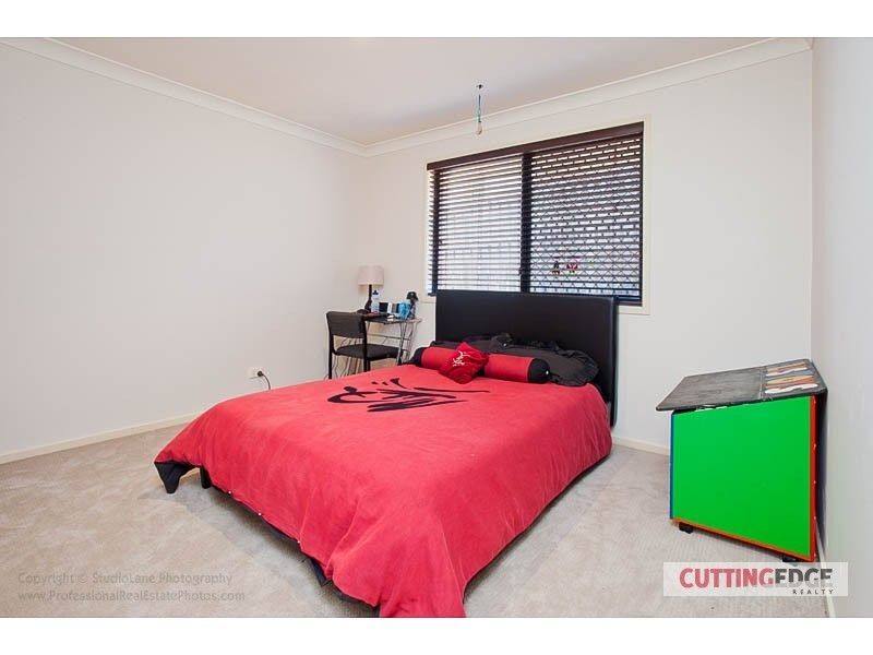 1 Makemo Street, Pacific Pines QLD 4211