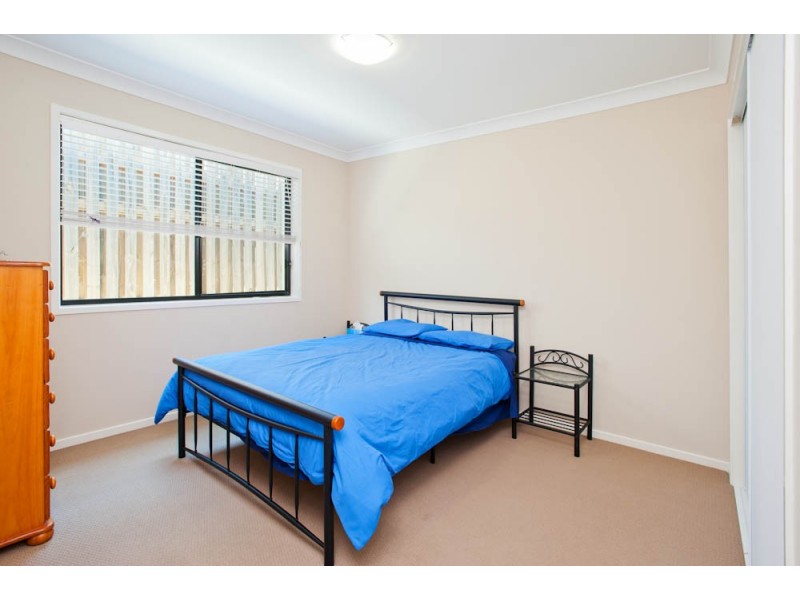 19 FLAMETREES CRES, Maudsland QLD 4210