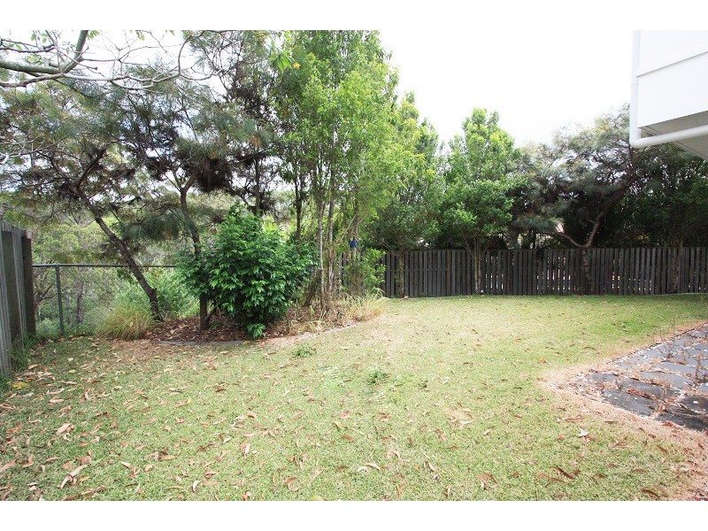 1 Ridgewood Ct, Pacific Pines QLD 4211