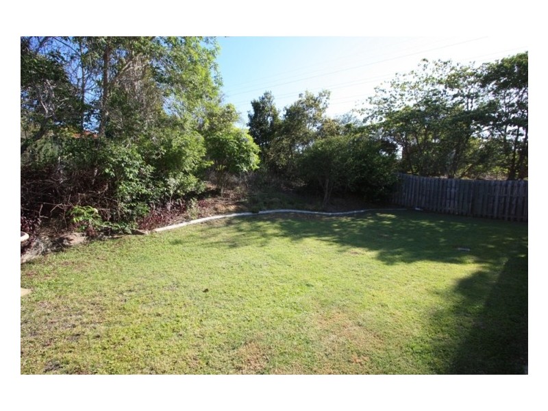 1 STUDIO DR, Pacific Pines QLD 4211