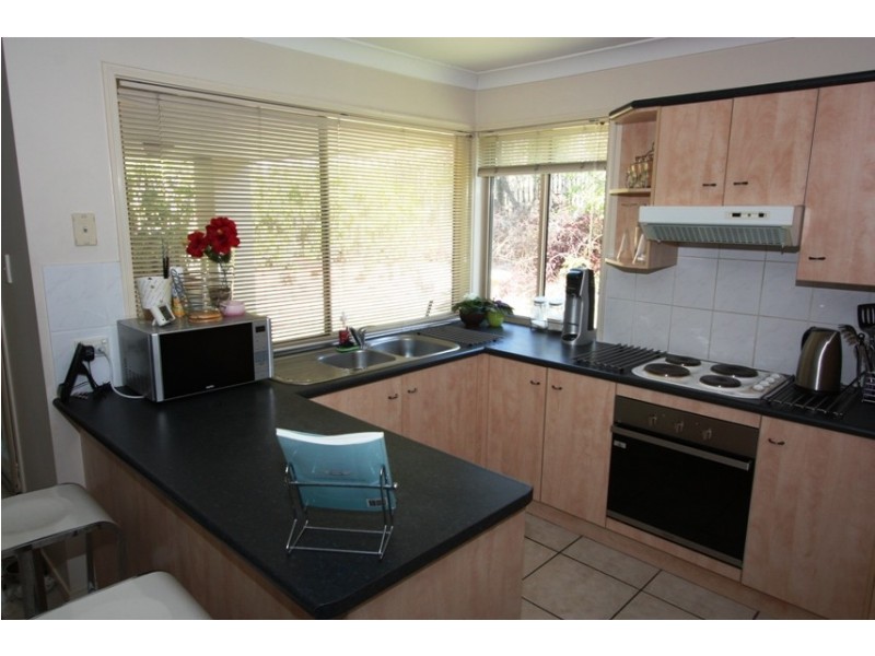 1 STUDIO DR, Pacific Pines QLD 4211