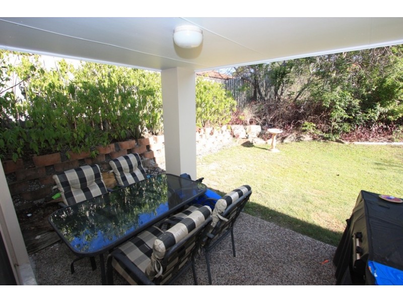1 STUDIO DR, Pacific Pines QLD 4211