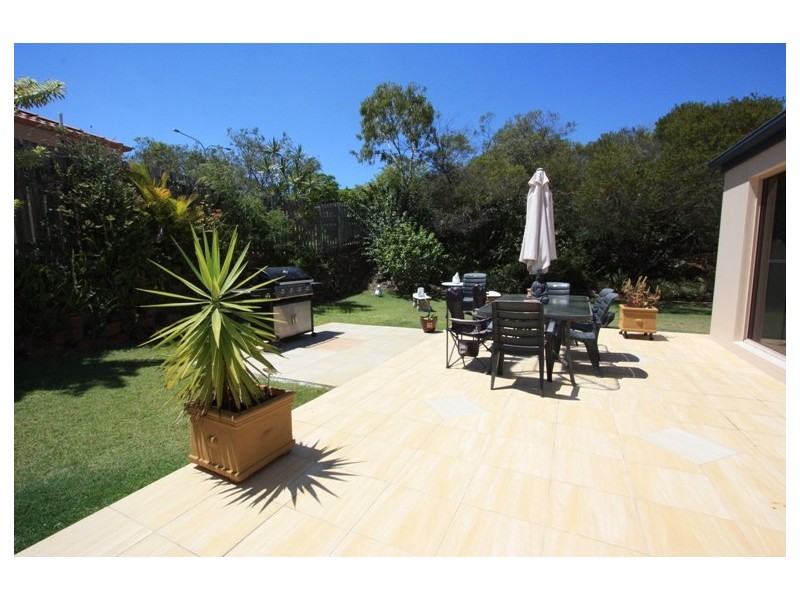 7/1 STUDIO DR, Pacific Pines QLD 4211