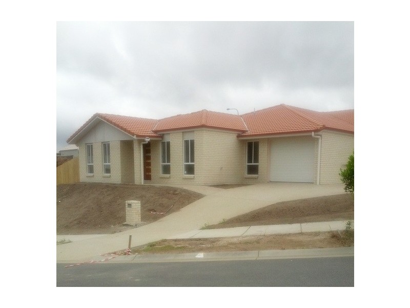 2 Castlereagh Close, Pacific Pines QLD 4211