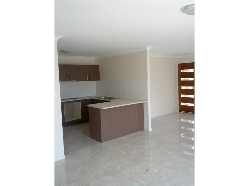 2 Castlereagh Close, Pacific Pines QLD 4211