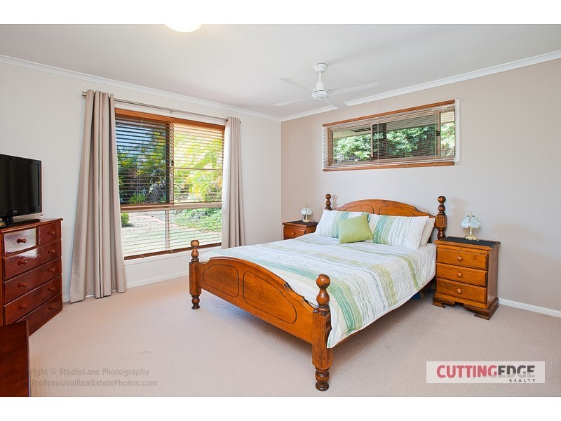 9 Phoenix Street, Pacific Pines QLD 4211