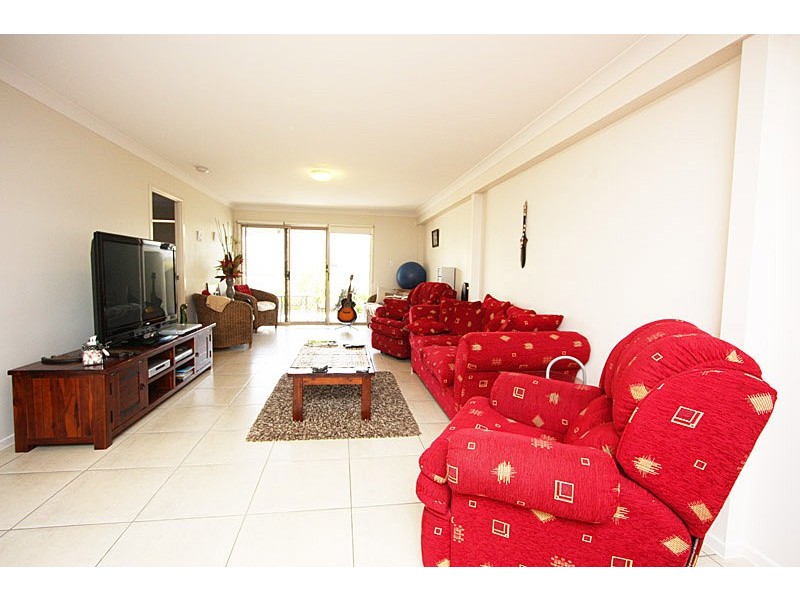 1/1 Lawley Street, Pacific Pines QLD 4211