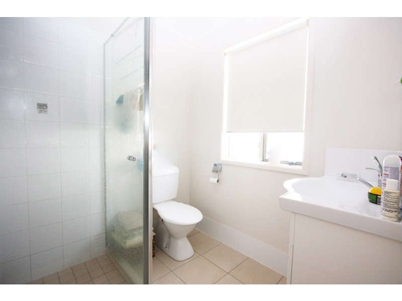 1/1 Lawley Street, Pacific Pines QLD 4211