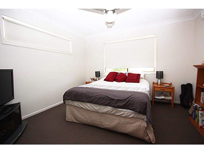 1/1 Lawley Street, Pacific Pines QLD 4211