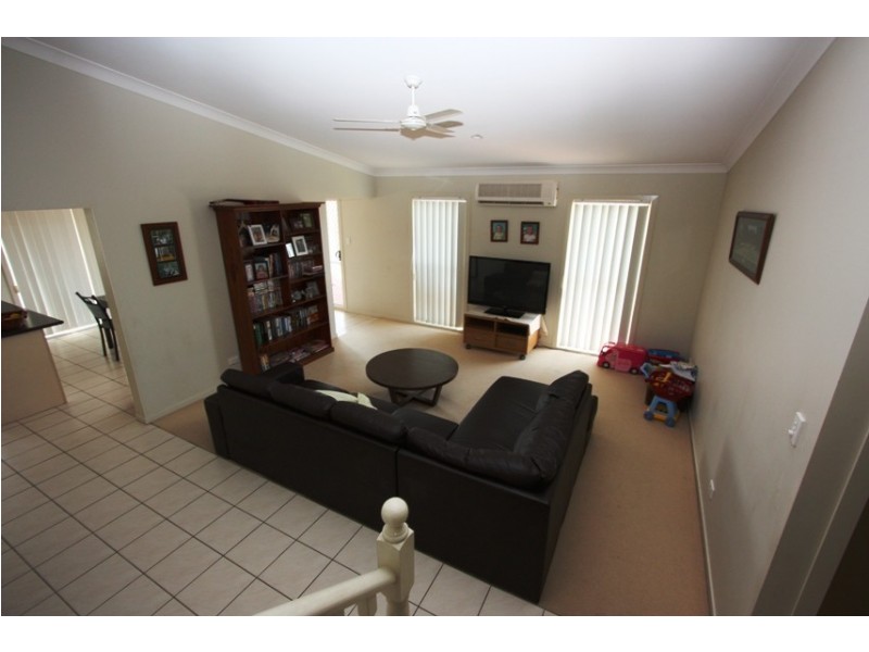 11 ERSKINE ST, Upper Coomera QLD 4209