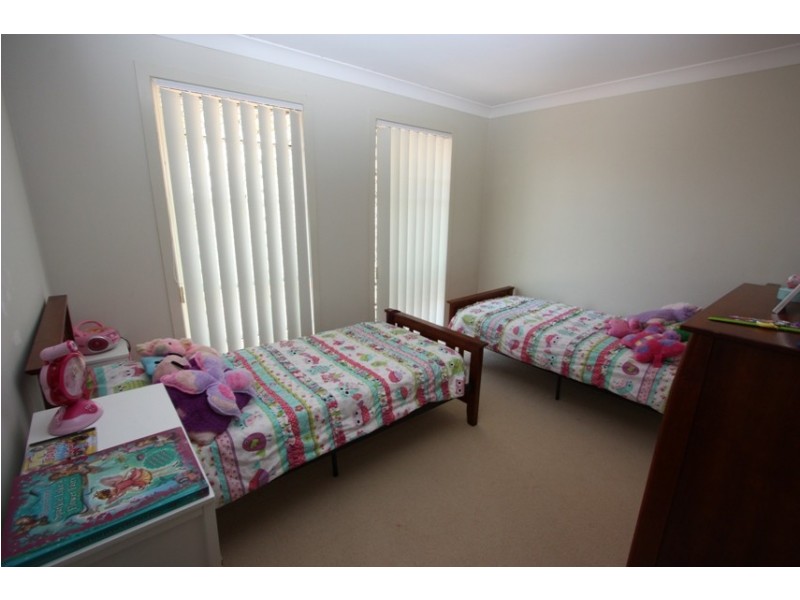 11 ERSKINE ST, Upper Coomera QLD 4209