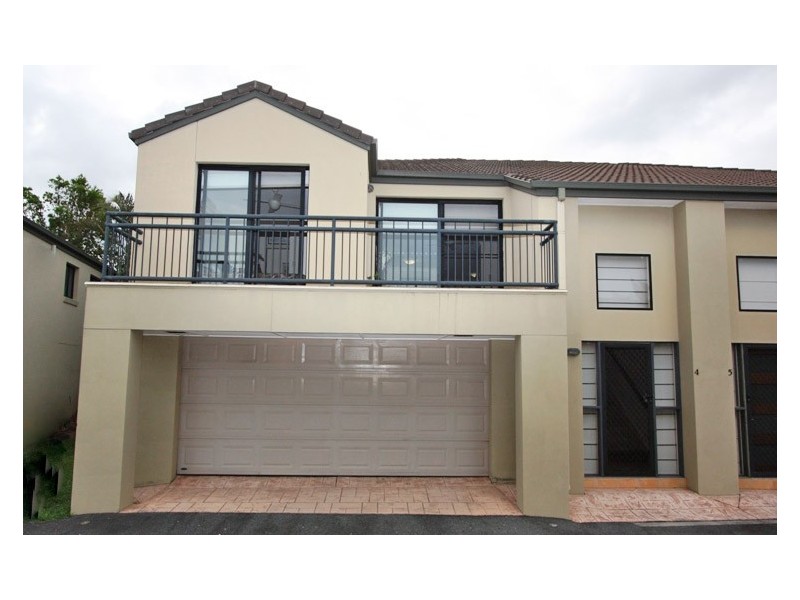 4/60 ANCONA ST, Carrara QLD 4211