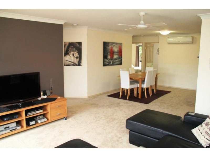 4/60 ANCONA ST, Carrara QLD 4211