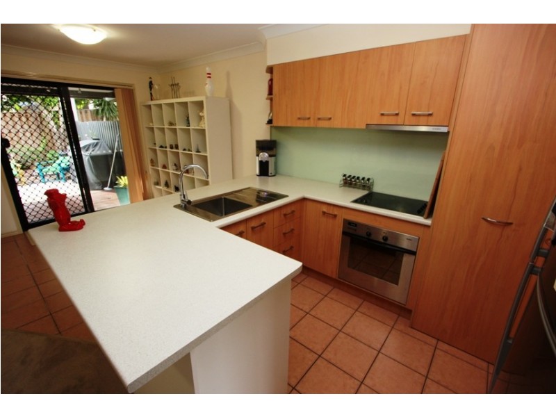 4/60 ANCONA ST, Carrara QLD 4211