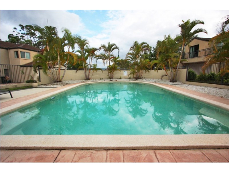 4/60 ANCONA ST, Carrara QLD 4211