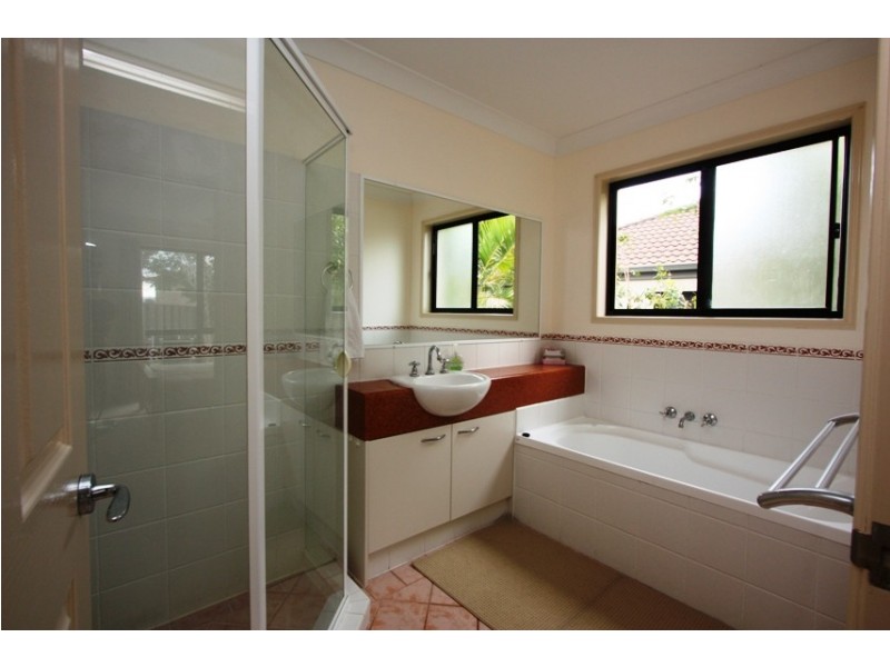 4/60 ANCONA ST, Carrara QLD 4211