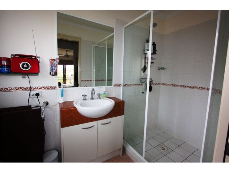 4/60 ANCONA ST, Carrara QLD 4211