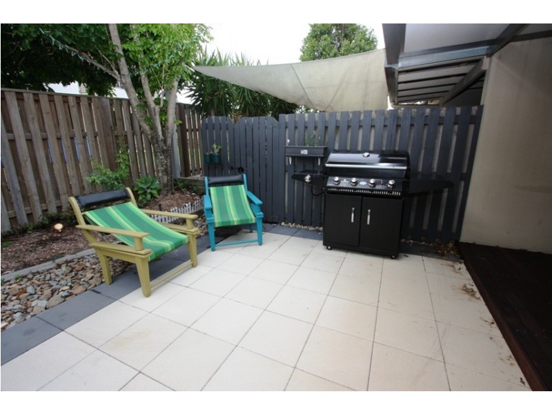 4/60 ANCONA ST, Carrara QLD 4211