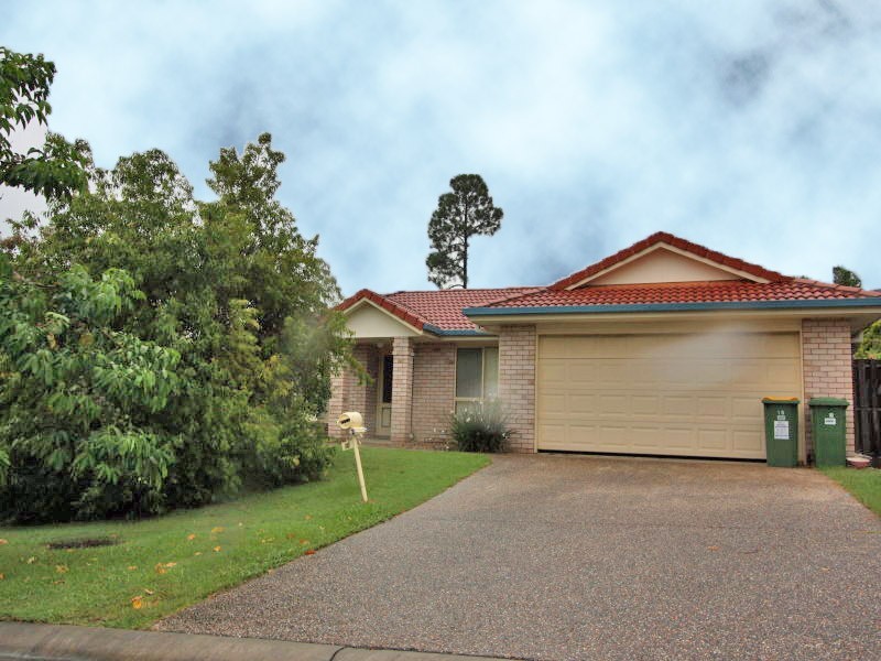 10 Matzia Ave, Pacific Pines QLD 4211