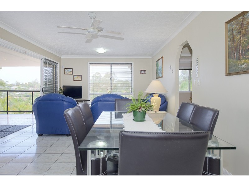 10 Windward Rise, Pacific Pines QLD 4211