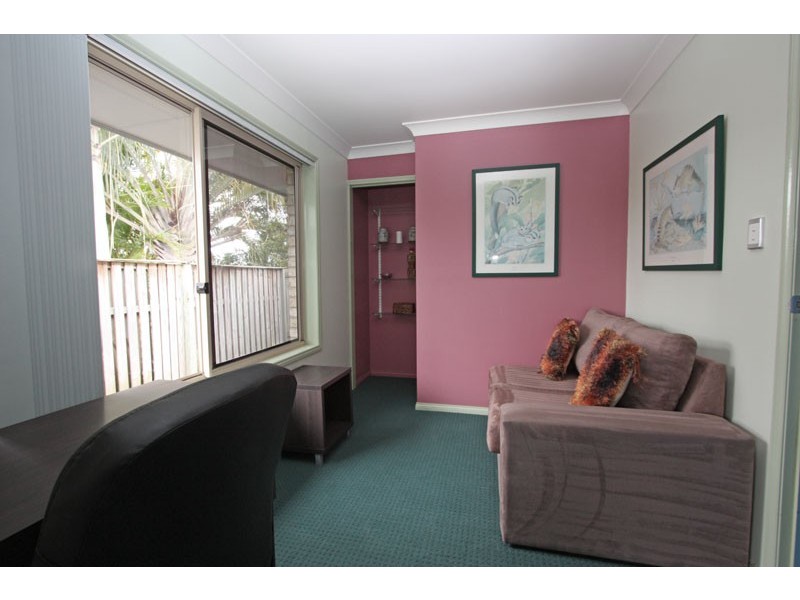 1 GALAPAGOS WAY, Pacific Pines QLD 4211