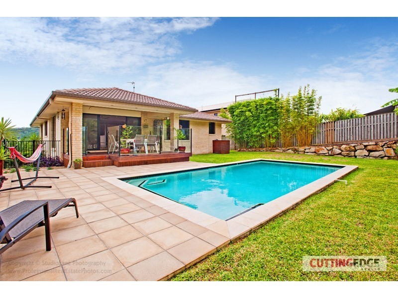 11 Sangster Cres, Pacific Pines QLD 4211