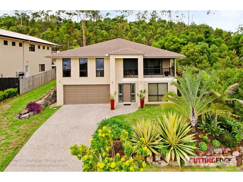 11 Sangster Cres, Pacific Pines QLD 4211