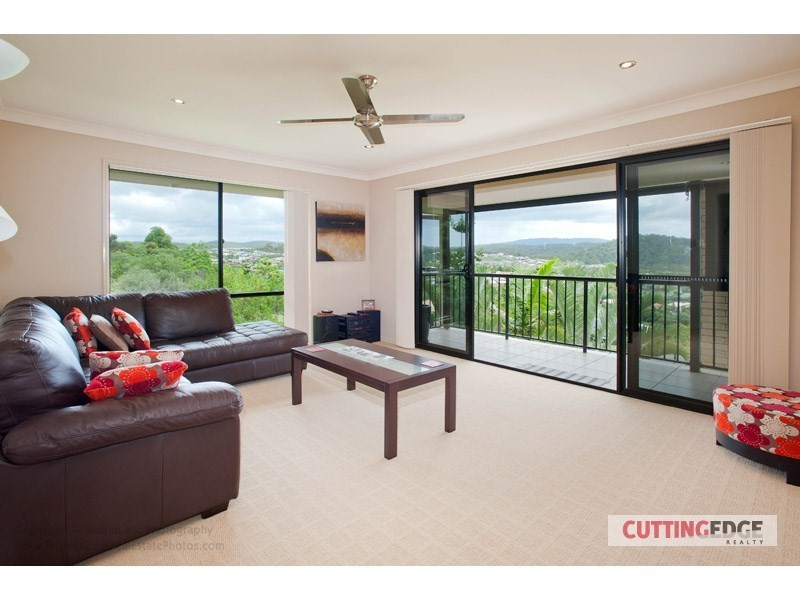 11 Sangster Cres, Pacific Pines QLD 4211