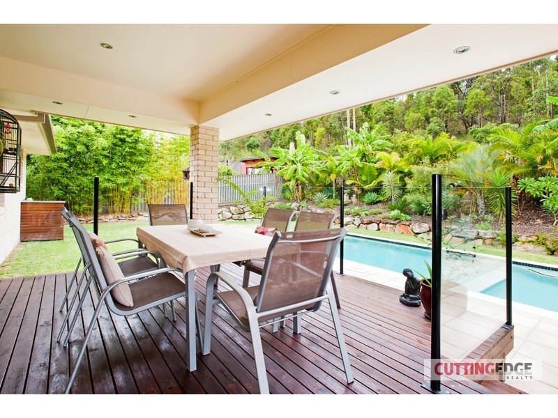 11 Sangster Cres, Pacific Pines QLD 4211