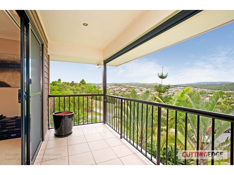 11 Sangster Cres, Pacific Pines QLD 4211