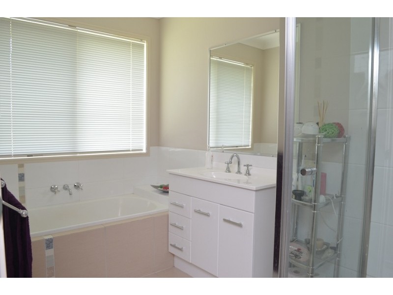 57 Laughlen Chase, Pacific Pines QLD 4211