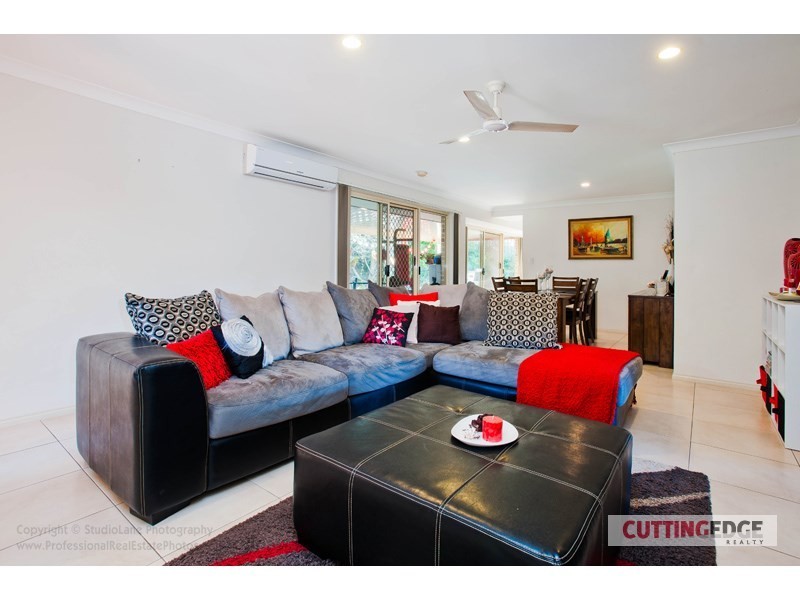 7 Malekula Rise, Pacific Pines QLD 4211